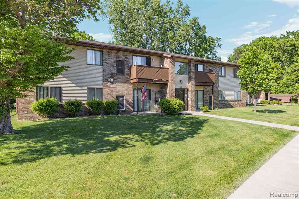 Condo For Sale - 7806 Manor Circle  #101<br/> Westland, MI 48185