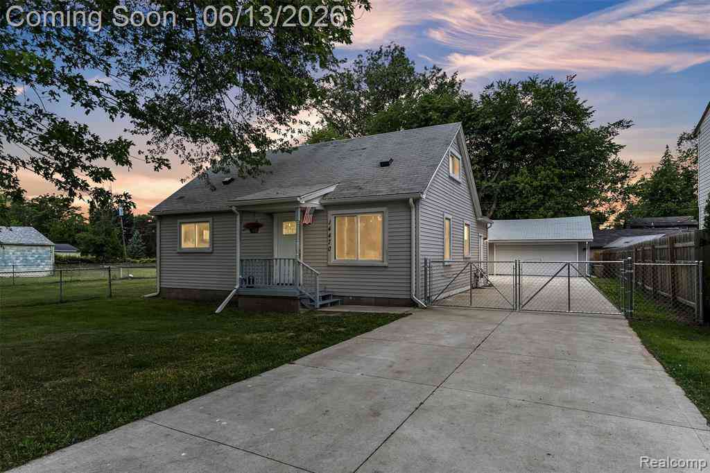Homes For Sale - 14470 Syracuse Street <br/> Taylor, MI 48180