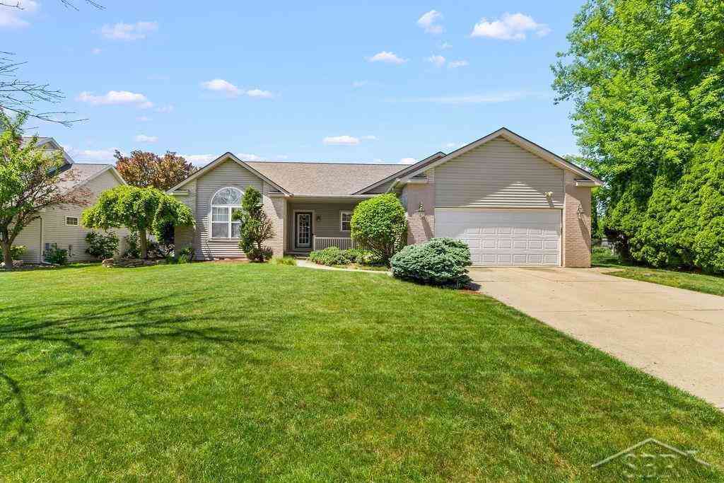 Homes For Sale - 2961 Laurel Park <br/> Saginaw, MI 48603