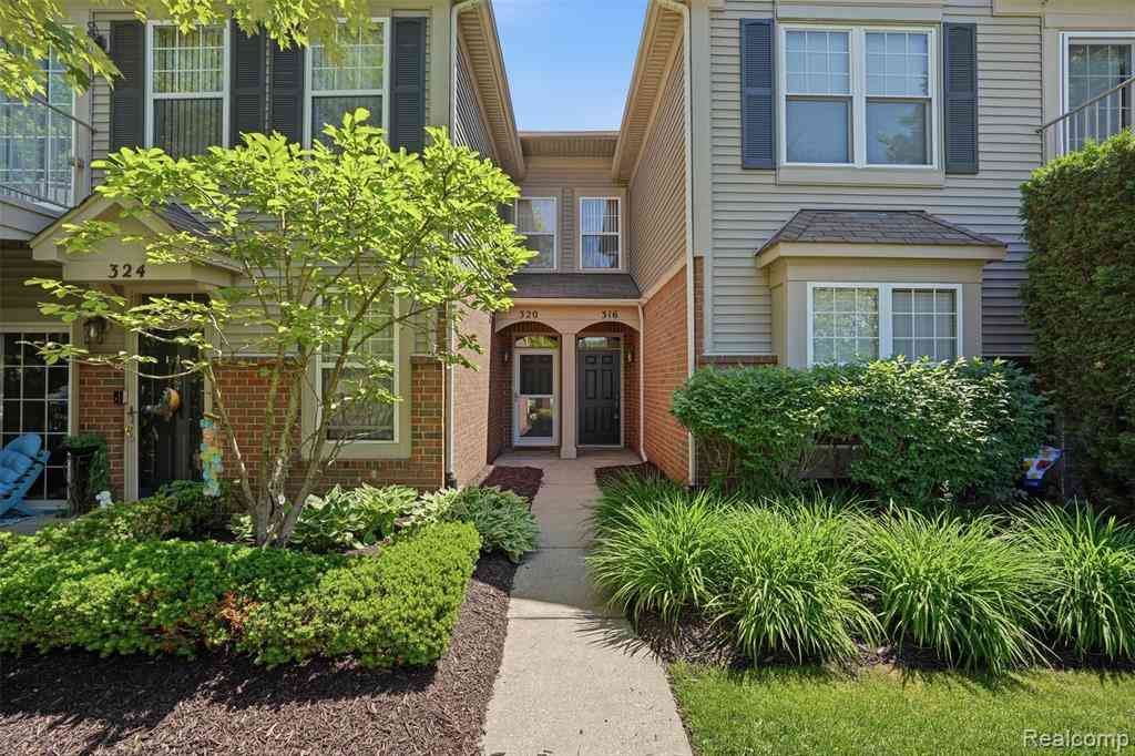 Condo For Sale - 320 N Wixom Road  #30<br/> Wixom, MI 48393