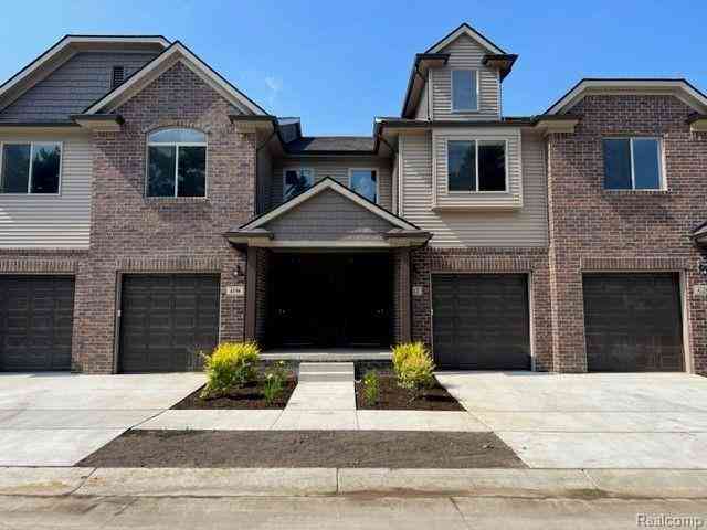Condo For Rent - 4184 Secluded Pines Dr  <br/> Sterling Heights, MI 48314