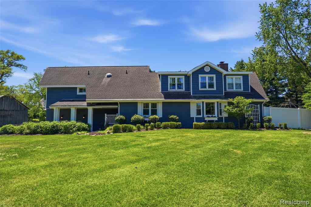 Homes For Sale - 5080 Pleasant Valley Road <br/> Brighton, MI 48114