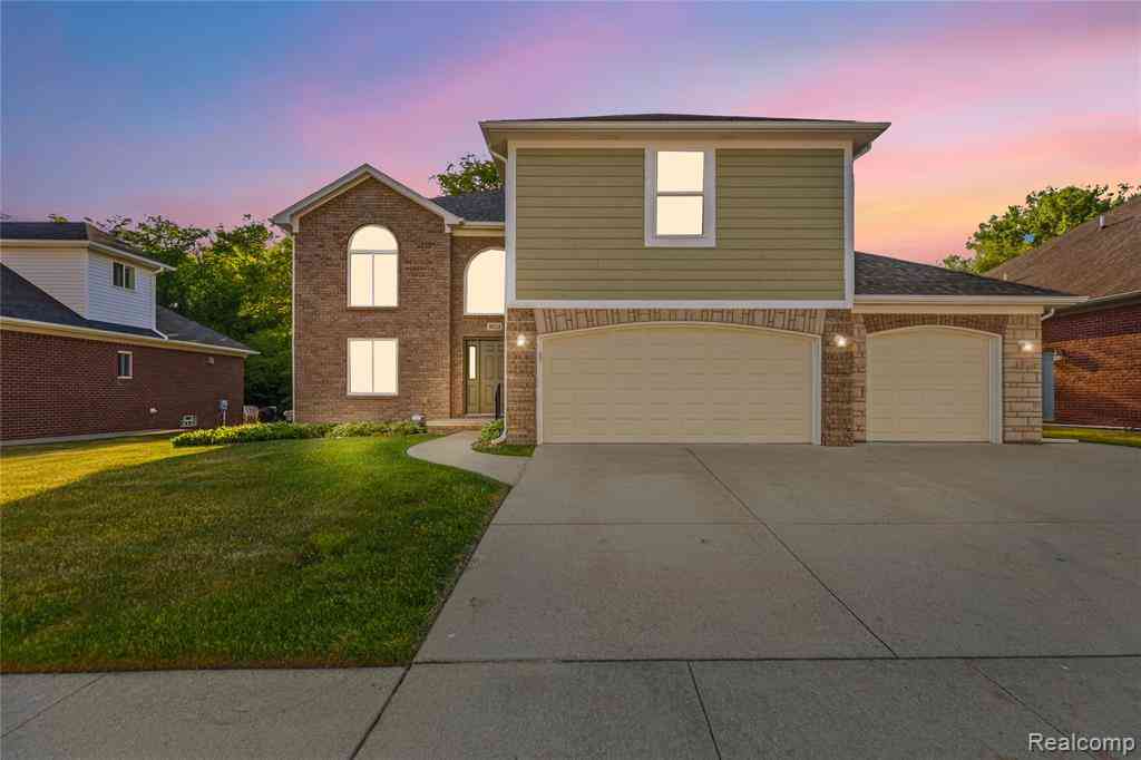 Homes For Sale - 38124 Cobble Creek Court <br/> Sterling Heights, MI 48312