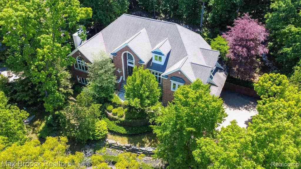 Homes For Sale - 6604 College Park <br/> Clarkston, MI 48346