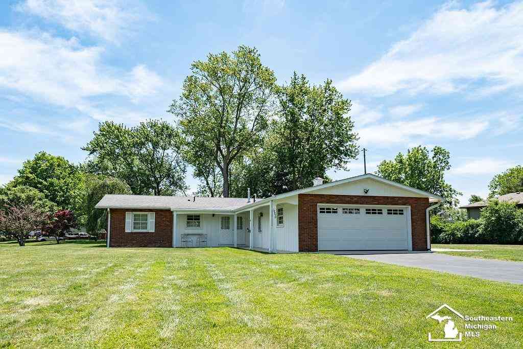 Homes For Sale - 14950 Nobil Drive <br/> Monroe, MI 48161