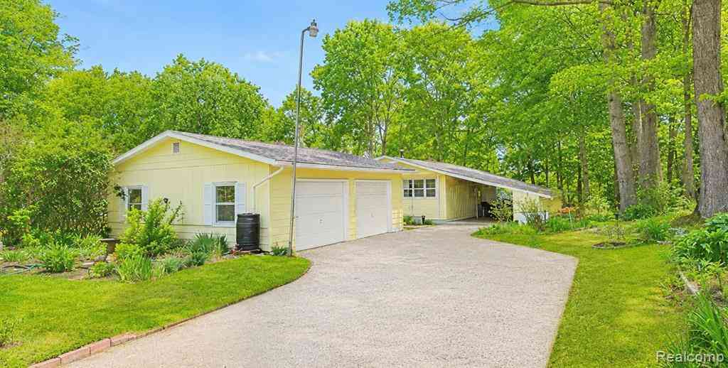 Homes For Sale - 4840 N Flint Road <br/> Midland County, Sanford, MI 48657