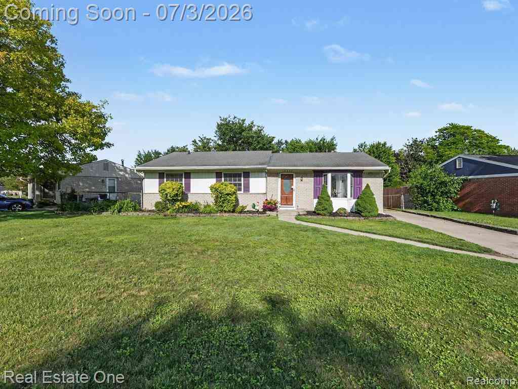 Homes For Sale - 10637 Jackson St  <br/> Wayne County, Belleville, MI 48111