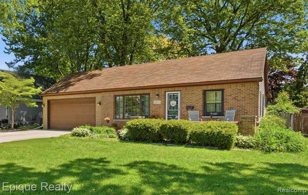 Homes For Sale - 1609 New Jersey Avenue <br/> Marysville, MI 48040