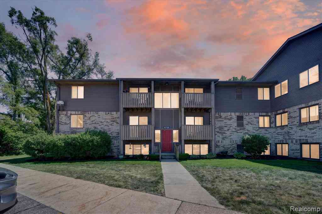 Condo For Sale - 8735 Green Willow Street  #1<br/> Brighton, MI 48116