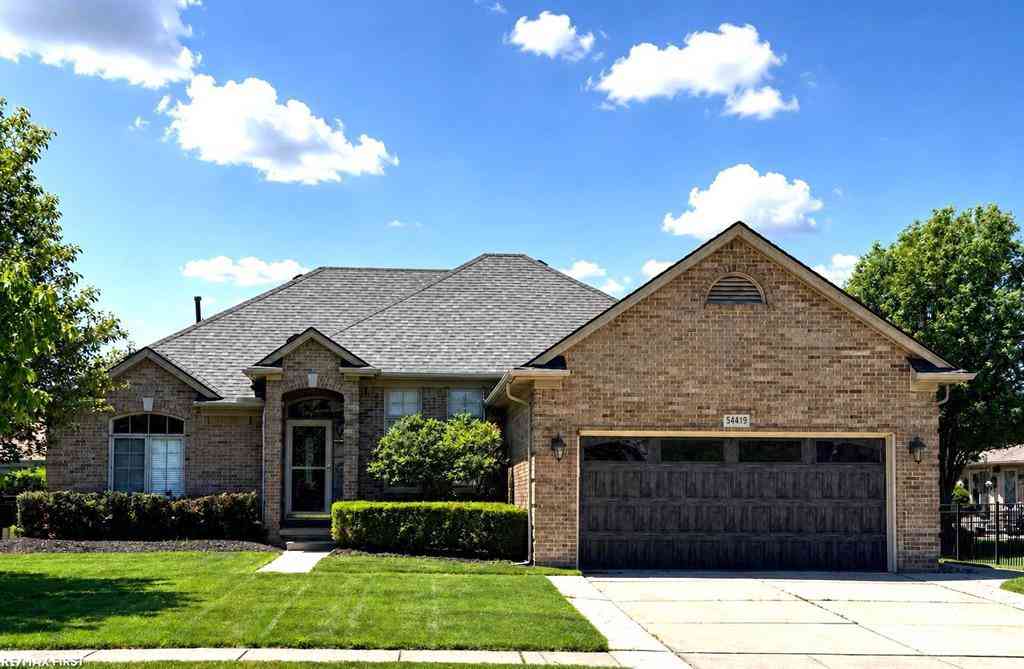 Homes For Sale - 54419 Maple Leaf Drive <br/> Macomb County, New Baltimore, MI 48047