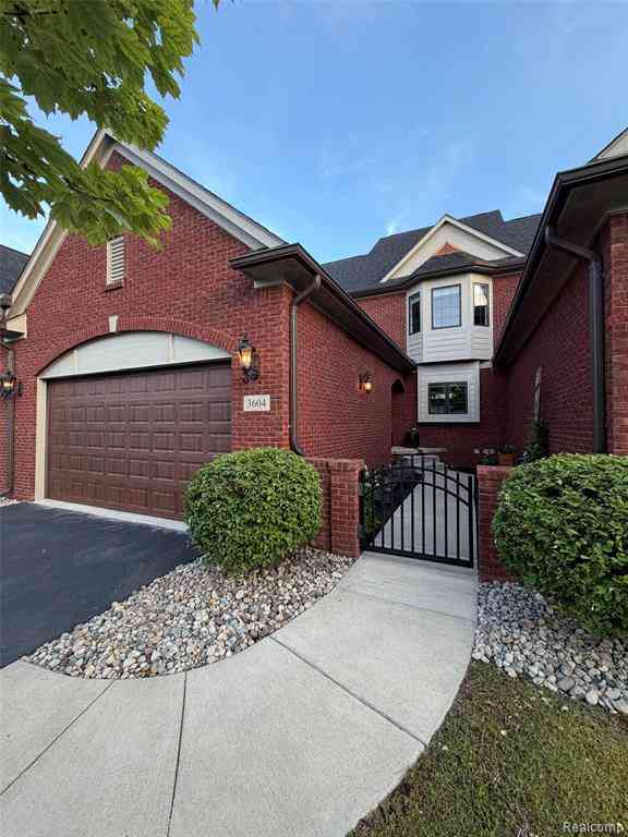 Condo For Sale - 3604 Bay Harbor Drive  #78<br/> Brighton, MI 48114