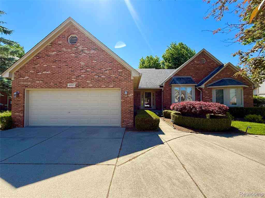 Homes For Sale - 46557 Glen Pointe Drive <br/> Utica, MI 48315
