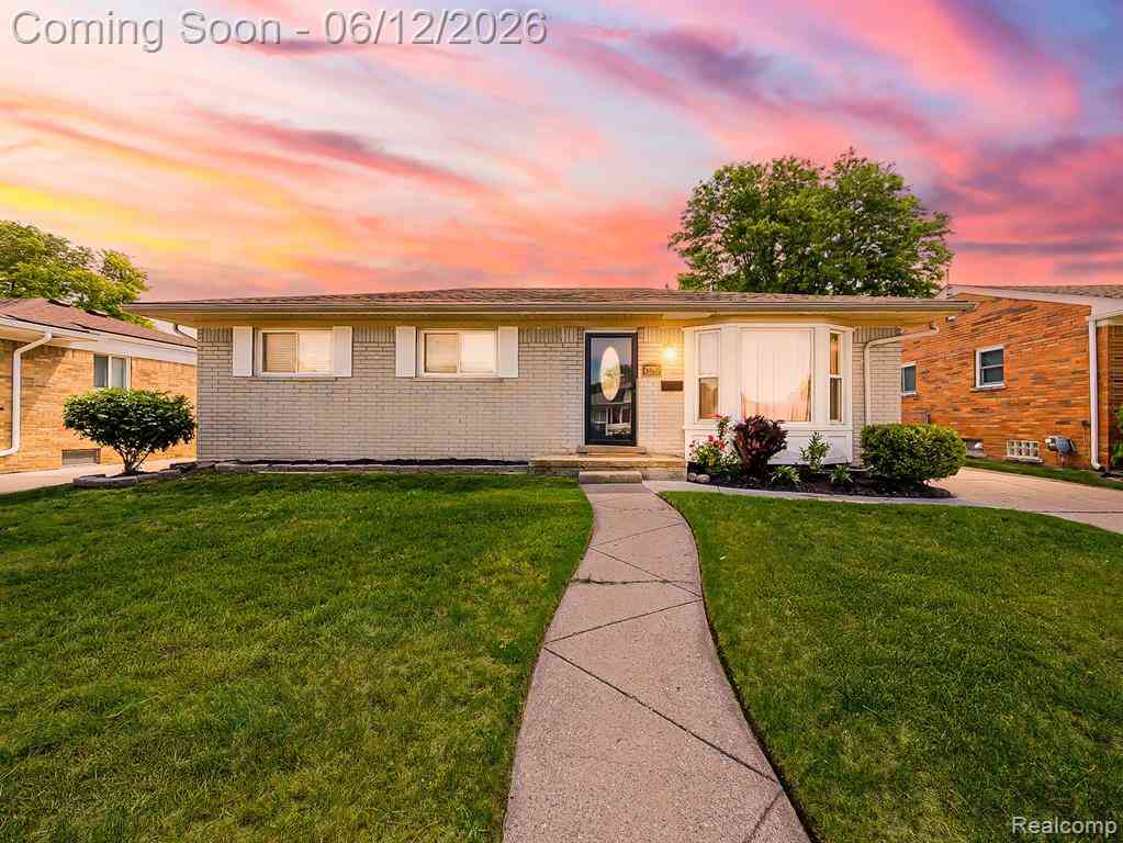 Homes For Sale - 29340 Fairfield Avenue <br/> Warren, MI 48088