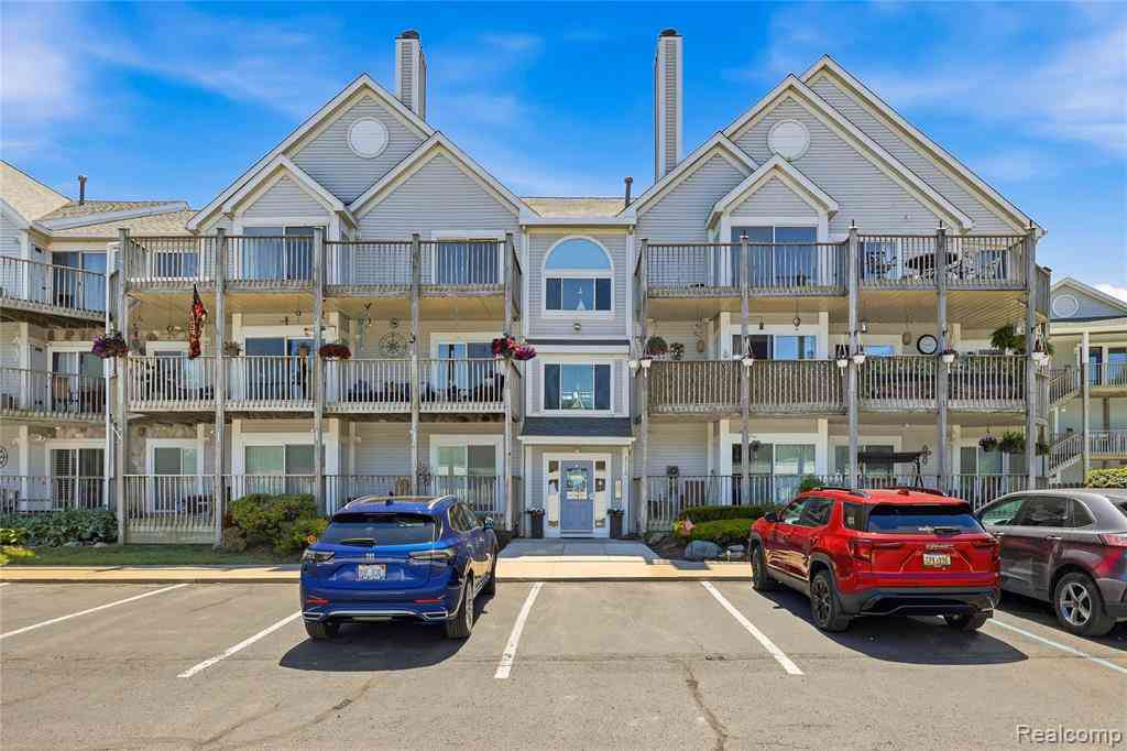 Condo For Sale - 37510 Jefferson Avenue  #303<br/> Harrison Township, MI 48045