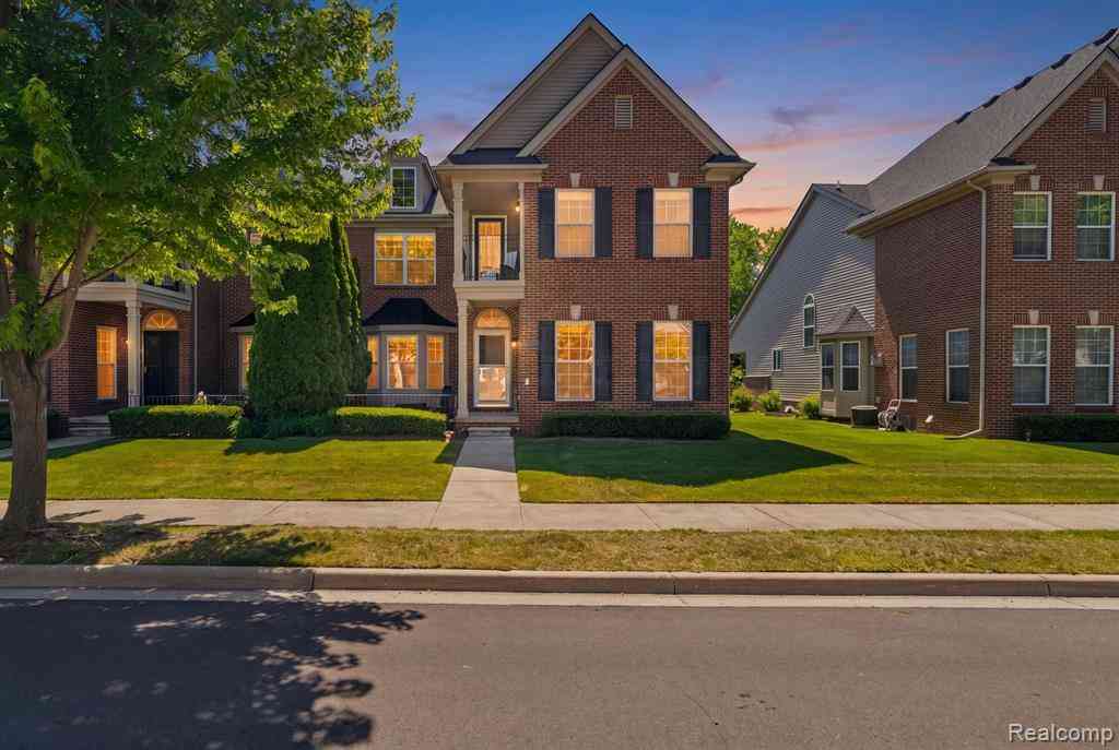 Condo For Sale - 42682 Park Cresent Drive <br/> Sterling Heights, MI 48313