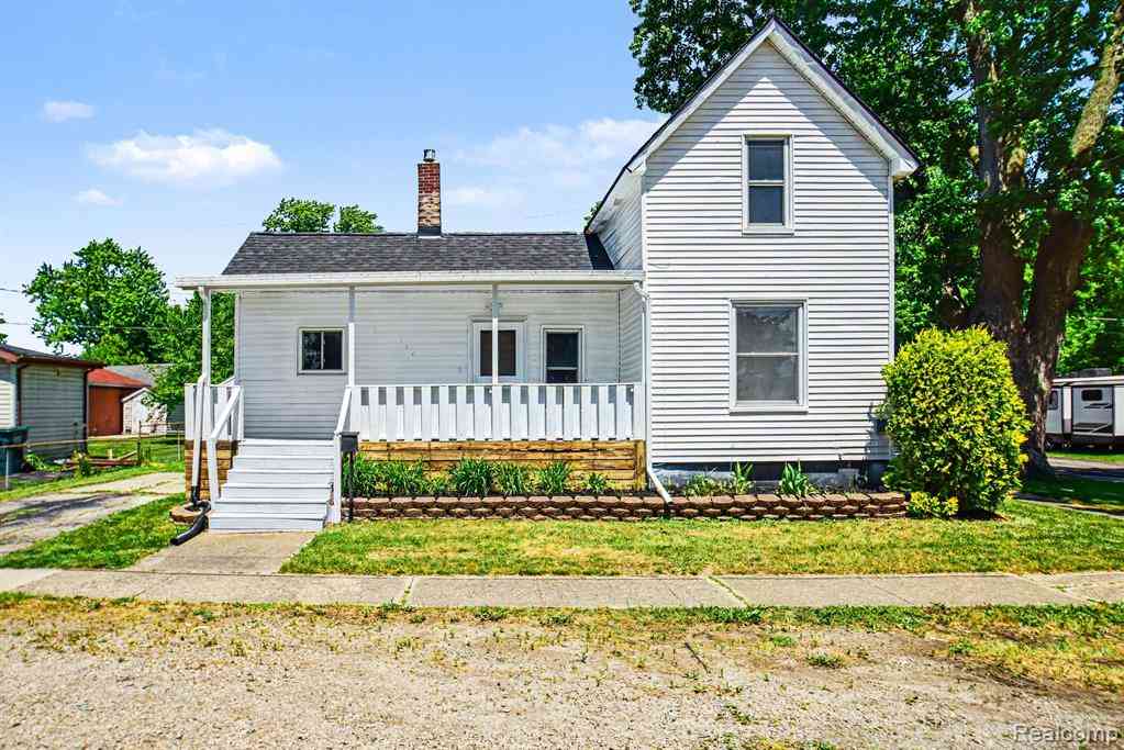 Homes For Sale - 106 Pope Street <br/> Lapeer County, Lapeer, MI 48446