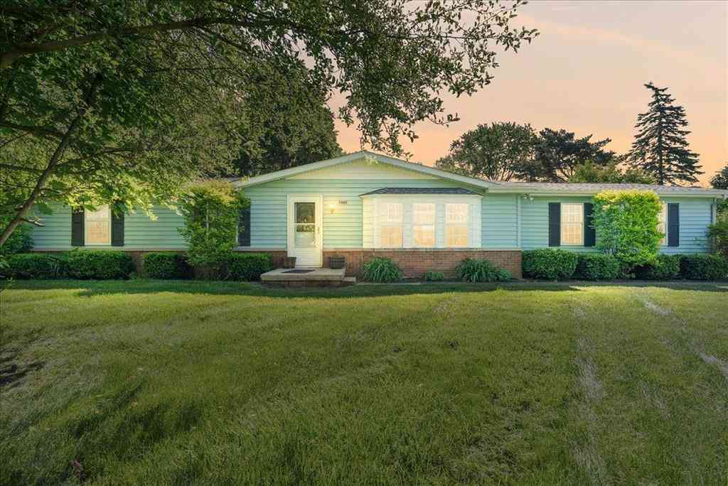 Homes For Sale - 2460 Clairmont Drive <br/> Shiawassee County, Owosso, MI 48867