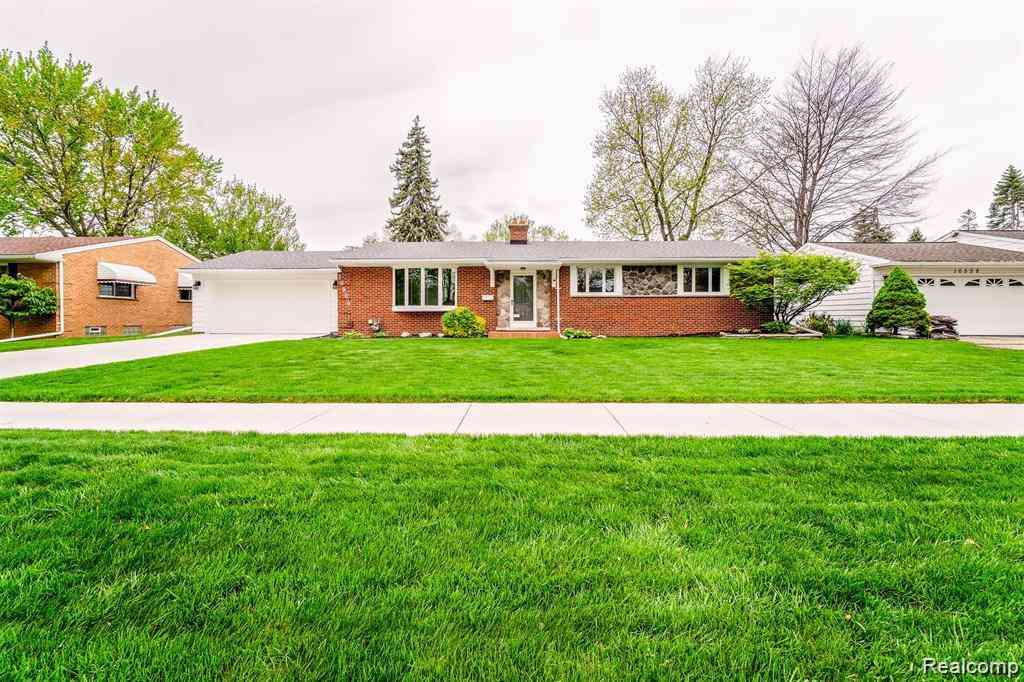 Homes For Sale - 10804 Kolb Avenue <br/> Wayne County, Allen Park, MI 48101