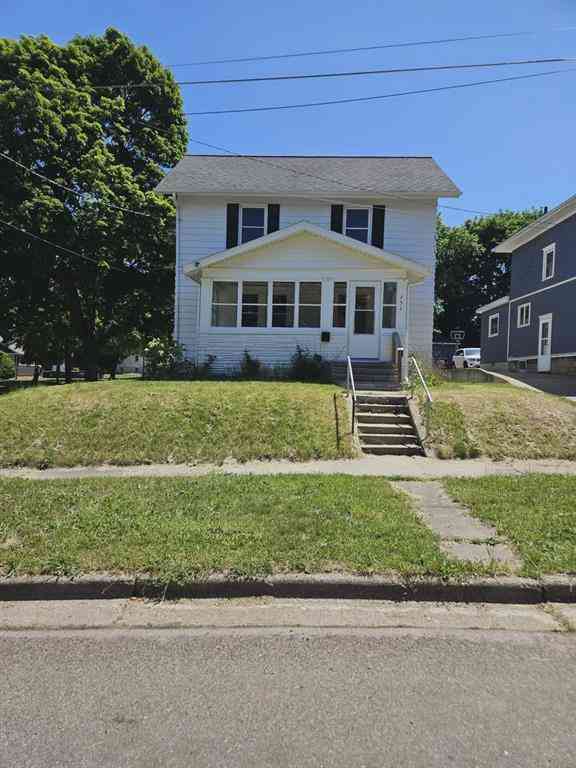 Homes For Sale - 751 N East Avenue <br/> Jackson, MI 49202