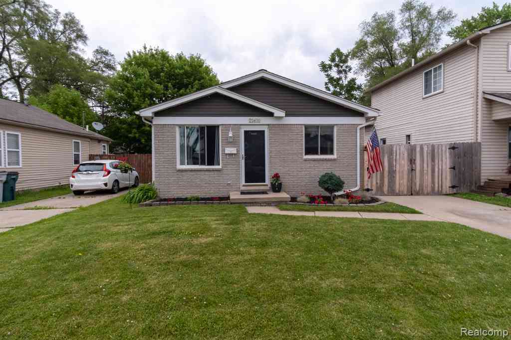 Homes For Rent - 23400 Reynolds Avenue <br/> Hazel Park, MI 48030