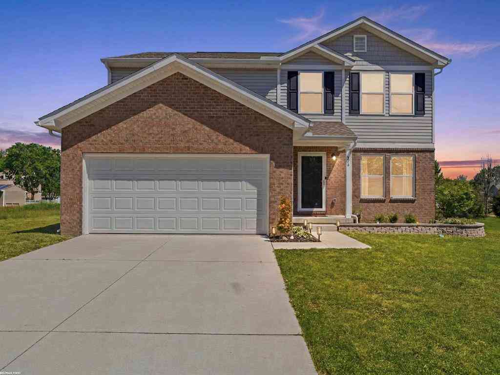 Homes For Sale - 676 Woodvalley Drive <br/> Shiawassee County, Corunna, MI 48817