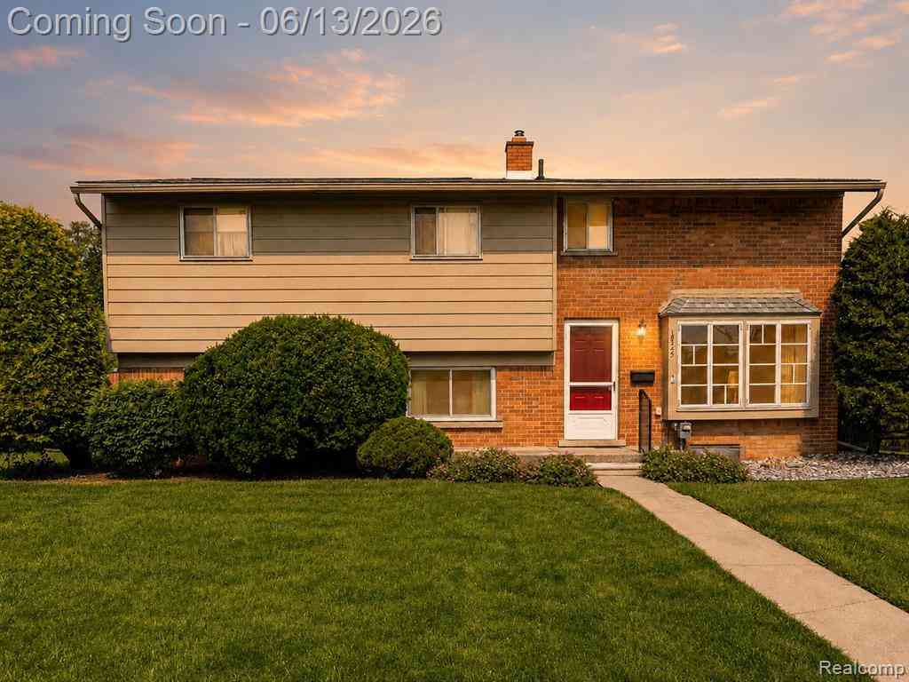 Homes For Sale - 18345 Fremont Street <br/> Wayne County, Livonia, MI 48152
