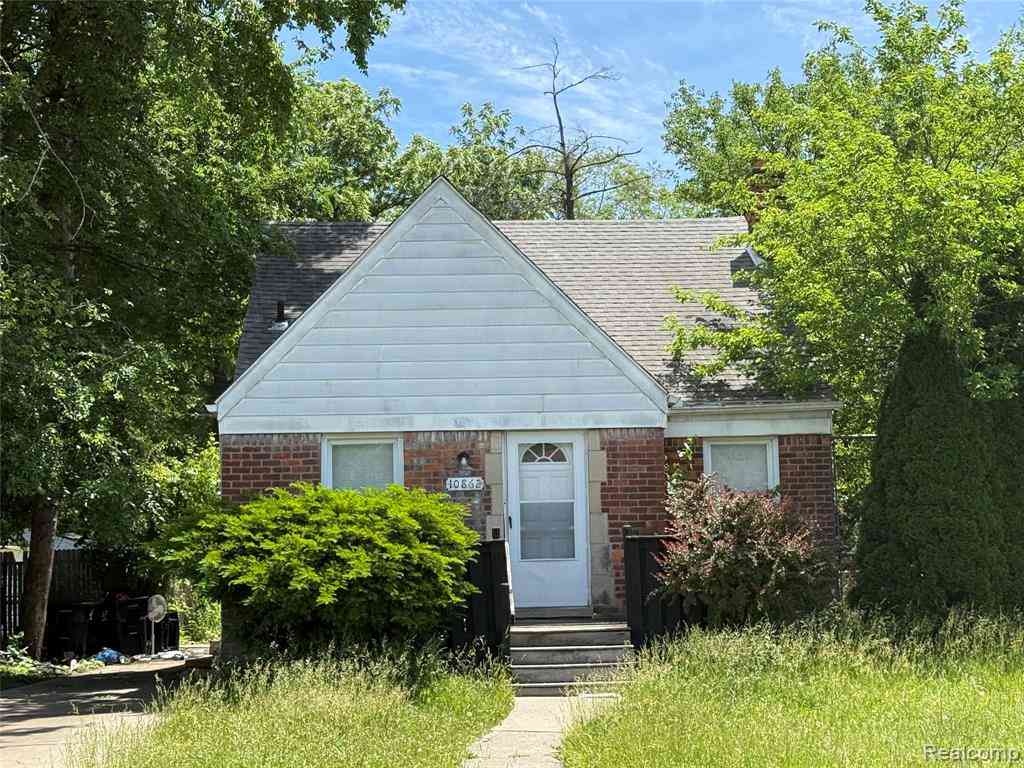 Homes For Sale - 10862 Marne Street <br/> Wayne County, Detroit, MI 48224