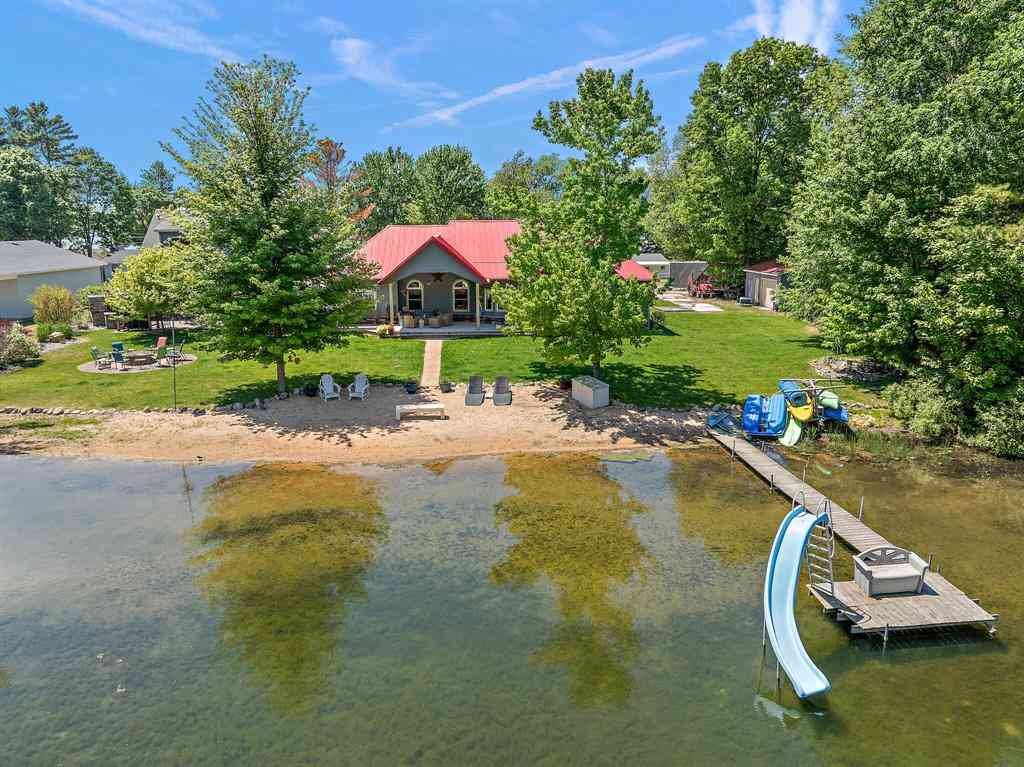 Homes For Sale - 8662 W Edgewood Road <br/> Oceana County, Mears, MI 49436