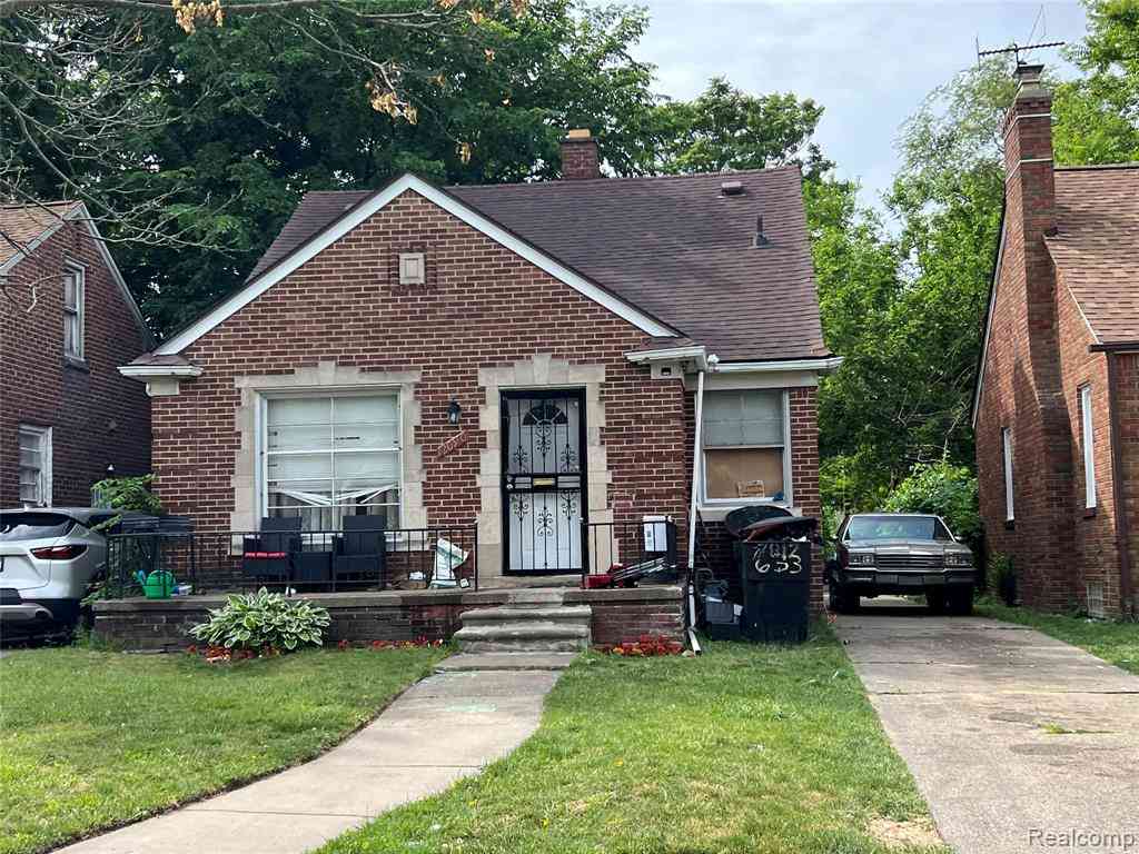 Homes For Sale - 12090 Engleside Street <br/> Wayne County, Detroit, MI 48205