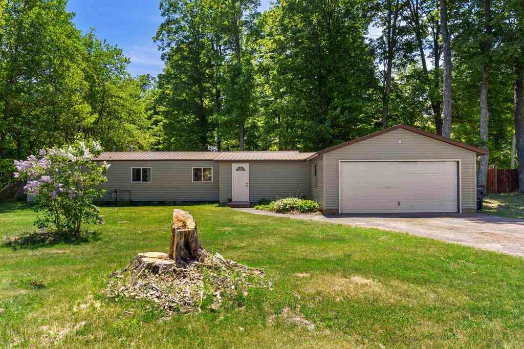Homes For Sale - 9077 Homestead Road <br/> Benzonia, MI 49616