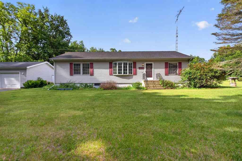 Homes For Sale - 3635 Hart Road <br/> Jackson, MI 49201