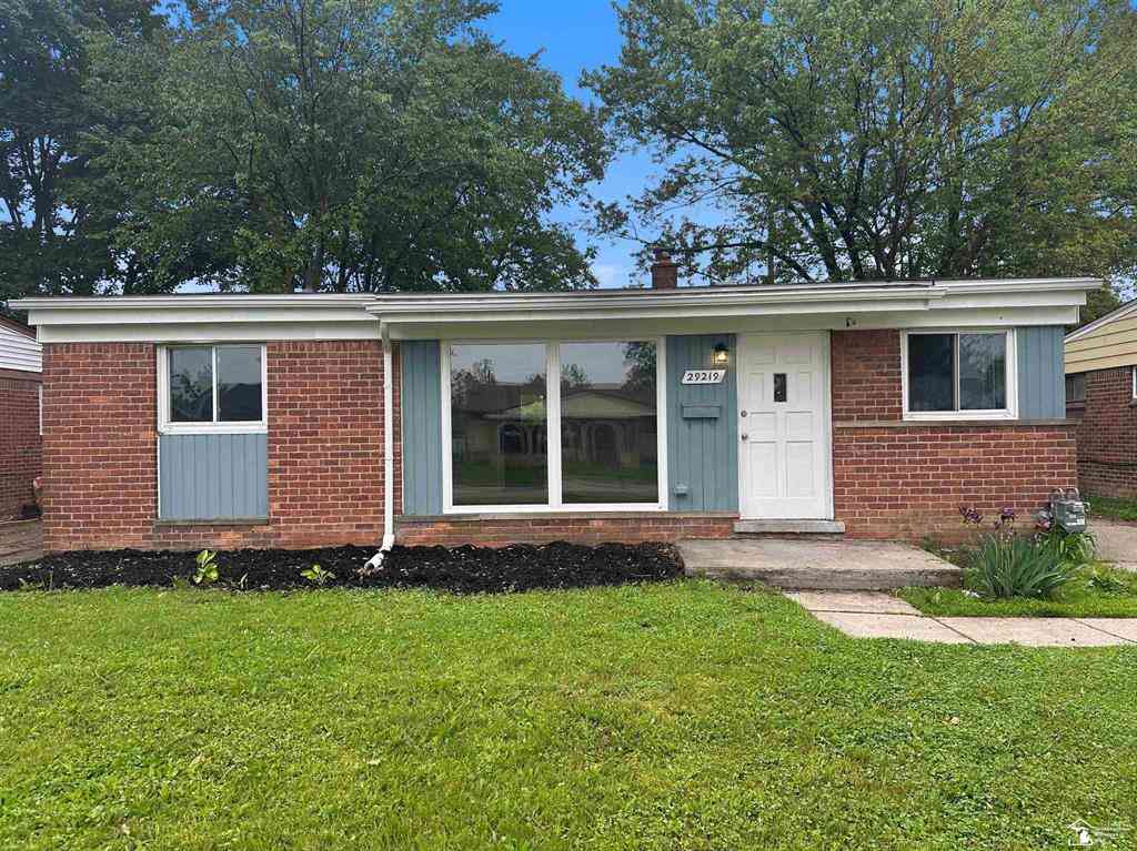 Homes For Sale - 29219 York Street <br/> Wayne County, Inkster, MI 48141