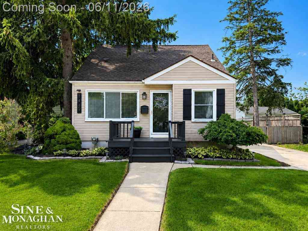 Homes For Sale - 1421 W Windemere Avenue <br/> Royal Oak, MI 48073