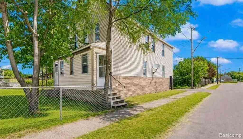 Homes For Sale - 2100 Lansing Street <br/> Detroit, MI 48209