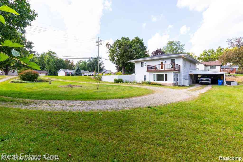 Homes For Sale - 331 Lochaven Road <br/> Oakland County, Waterford, MI 48327