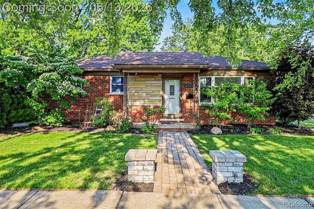 Homes For Sale - 27591 Little Mack Avenue <br/> Saint Clair Shores, MI 48081