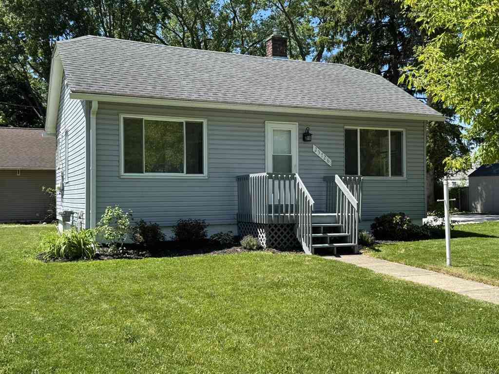 Homes For Sale - 23726 Carlington Drive <br/> Clinton Township, MI 48036
