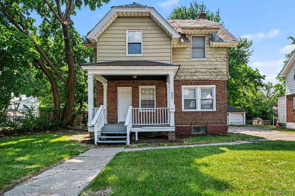 Homes For Sale - 680 N Perry Street <br/> Pontiac, MI 48342