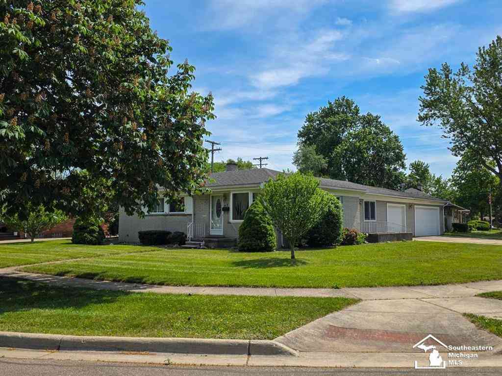 Homes For Sale - 419 Richards Drive <br/> Monroe, MI 48162