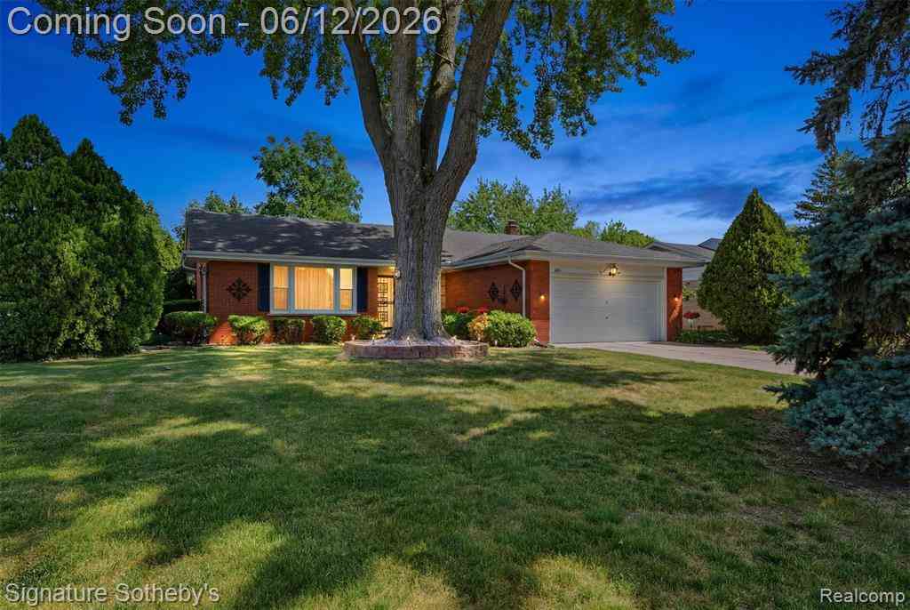 Homes For Sale - 6344 Campus Drive <br/> Dearborn Heights, MI 48127