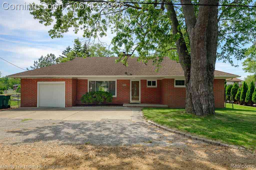 Homes For Sale - 35382 Eldon Drive <br/> Wayne County, Rockwood, MI 48173