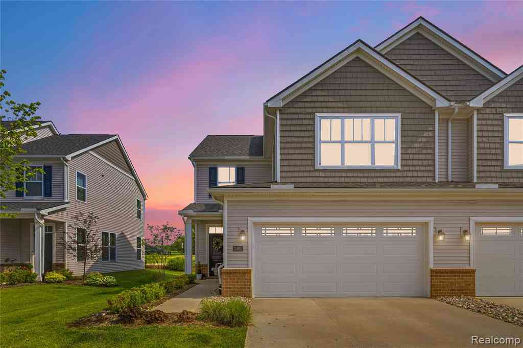 Condo For Sale - 2401 Salt Springs Drive <br/> Saline, MI 48176