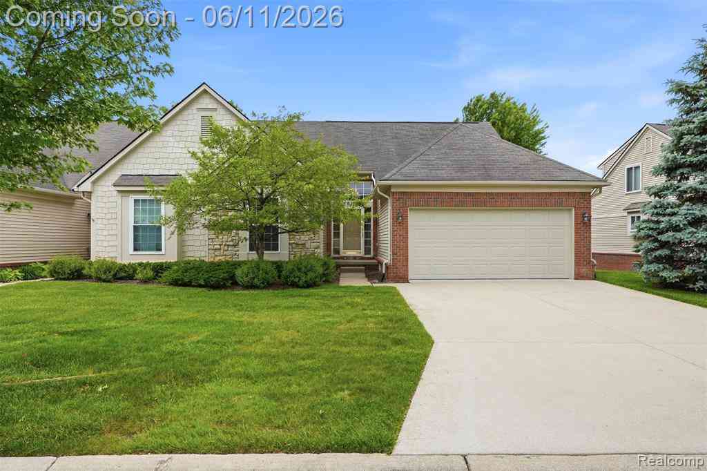 Condo For Sale - 28101 Tremonte Drive  #72<br/> New Hudson, MI 48165