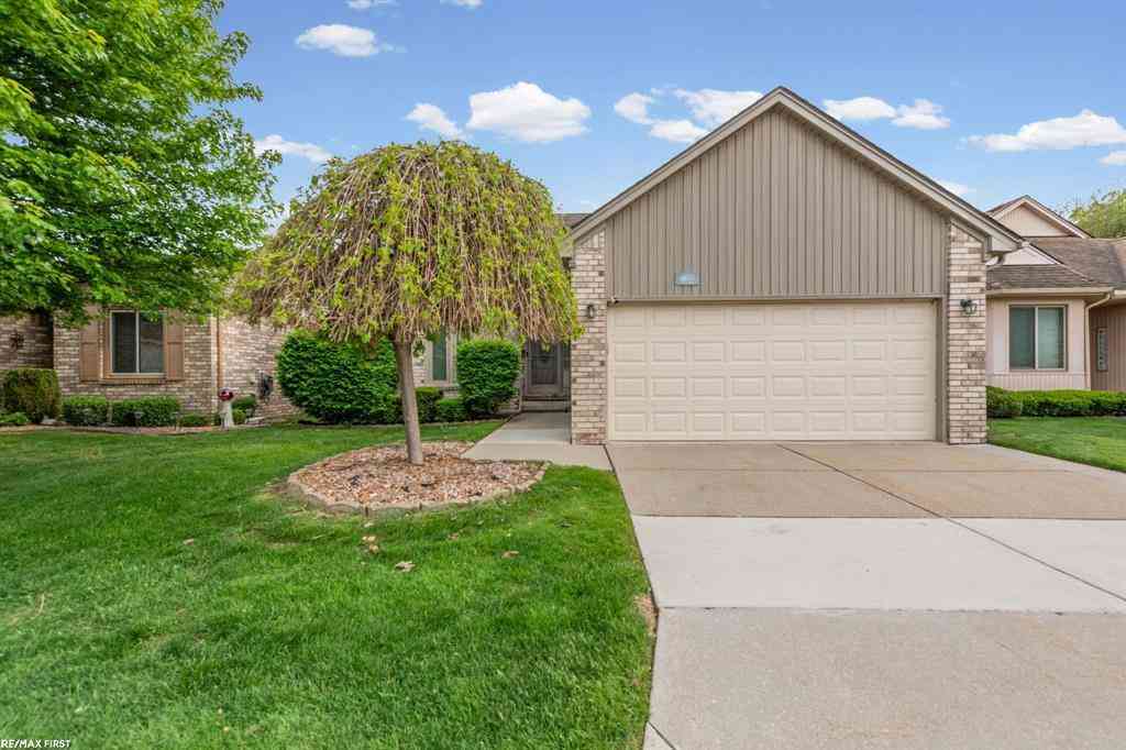 Condo For Sale - 20070 Ridgeway Court <br/> Clinton Township, MI 48038