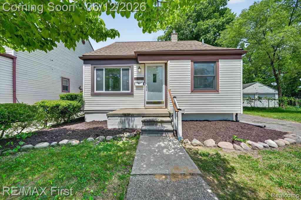 Homes For Sale - 25028 Midland  <br/> Redford, MI 48239