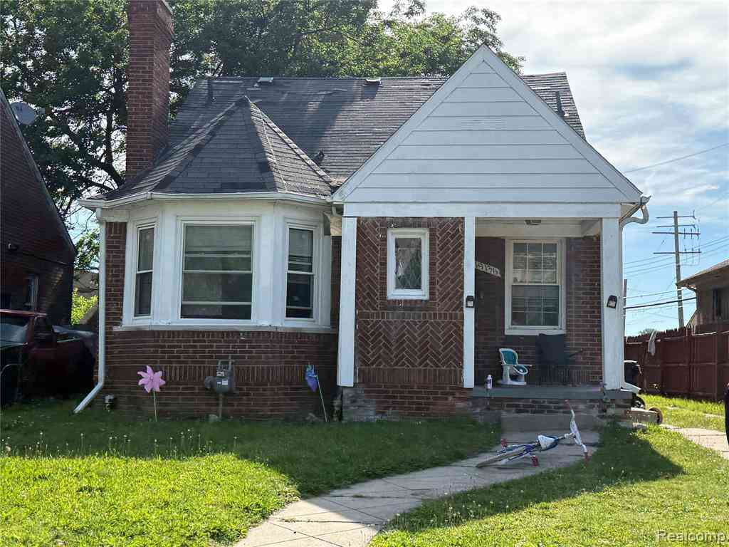 Homes For Sale - 19136 Tracey Street <br/> Wayne County, Detroit, MI 48235