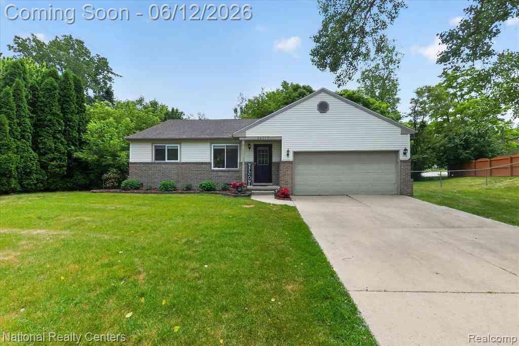 Homes For Sale - 34377 Colfax Drive <br/> Oakland County, Farmington, MI 48335