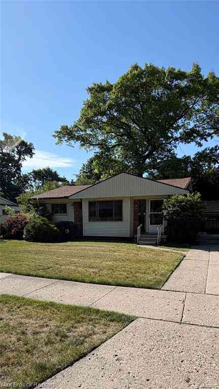 Homes For Sale - 267 Winry Drive <br/> Rochester, MI 48307
