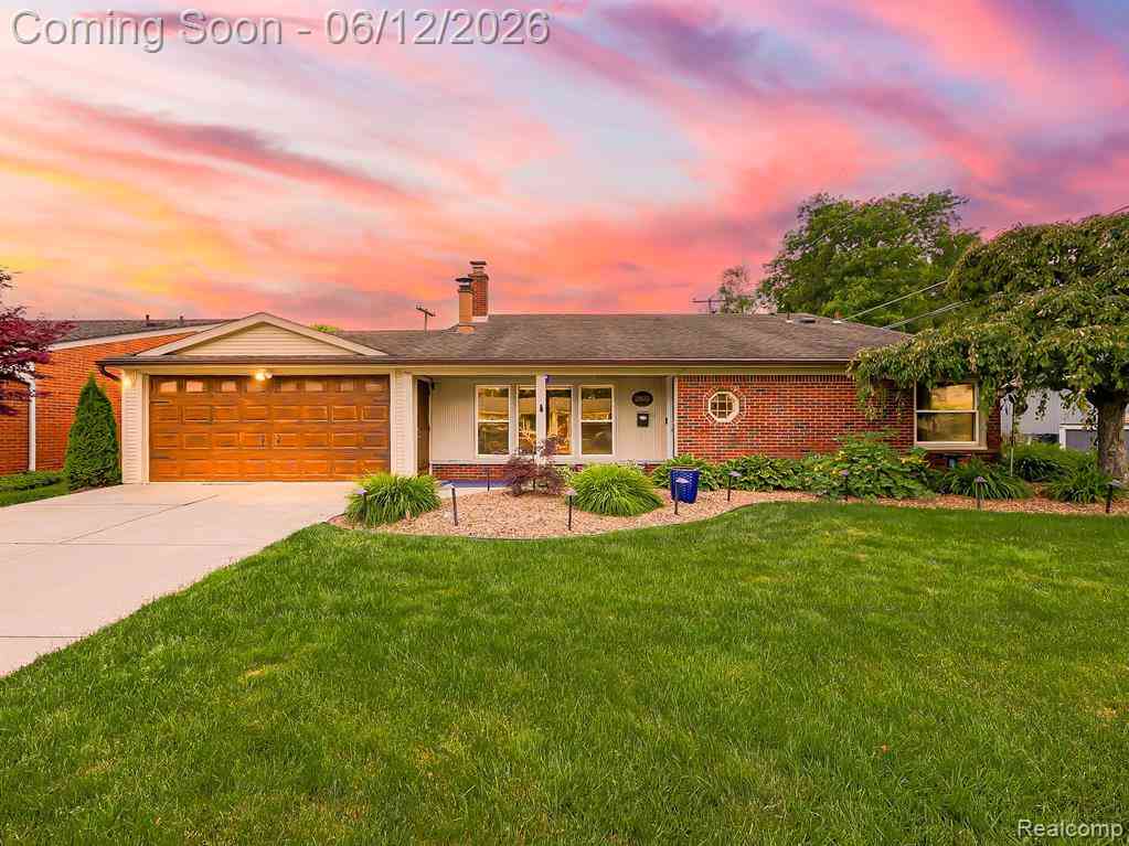Homes For Sale - 29835 Hillbrook Street <br/> Wayne County, Livonia, MI 48152
