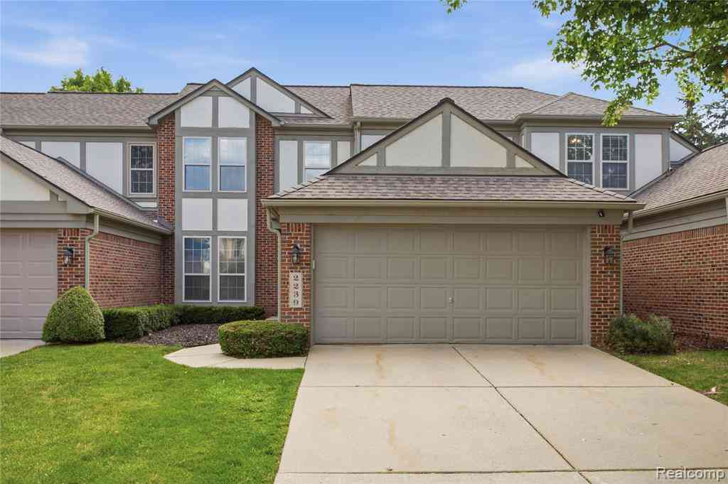 Condo For Sale - 2239 Lone Wolf Lane <br/> Canton, MI 48188